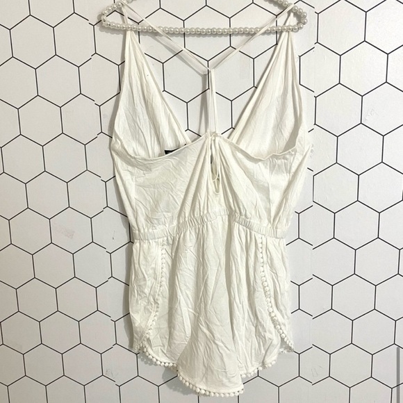 Topshop White Pom Pom Trim Faux Wrap Sleeveless Beach Romper SIZE MEDIUM - Picture 8 of 8